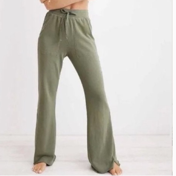aerie Pants - Aerie sweatpants high waisted yoga pants flair bottoms size large